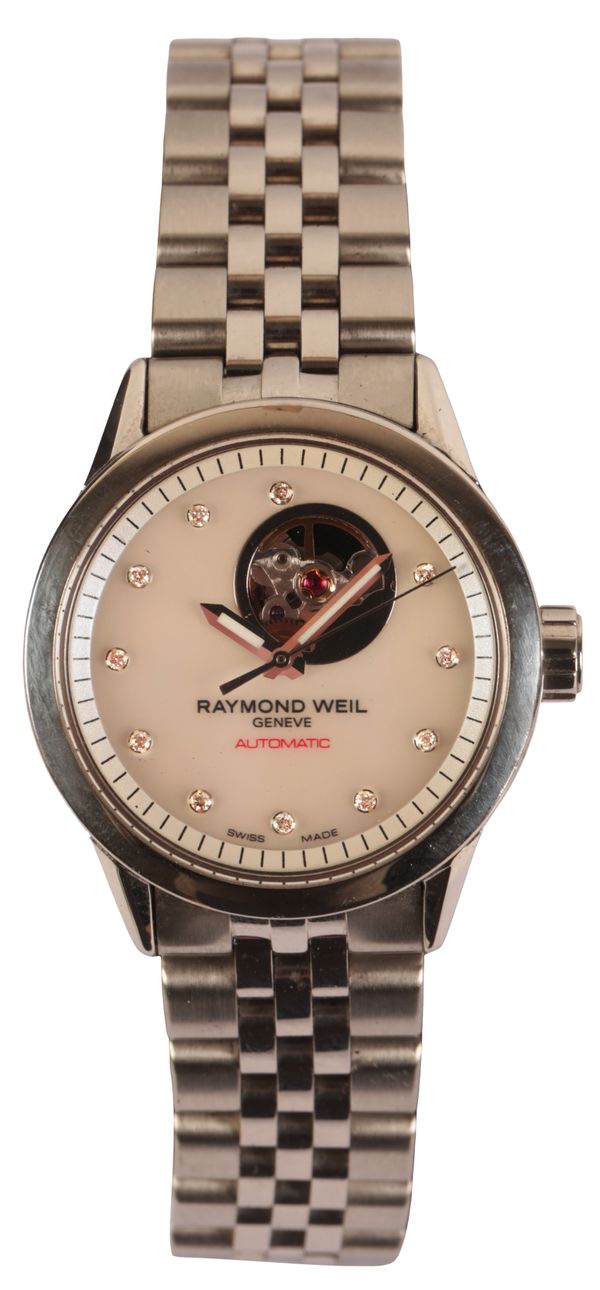 RAYMOND WEIL "MAESTRO": A LADY'S  STAINLESS STEEL BRACELET WATCH