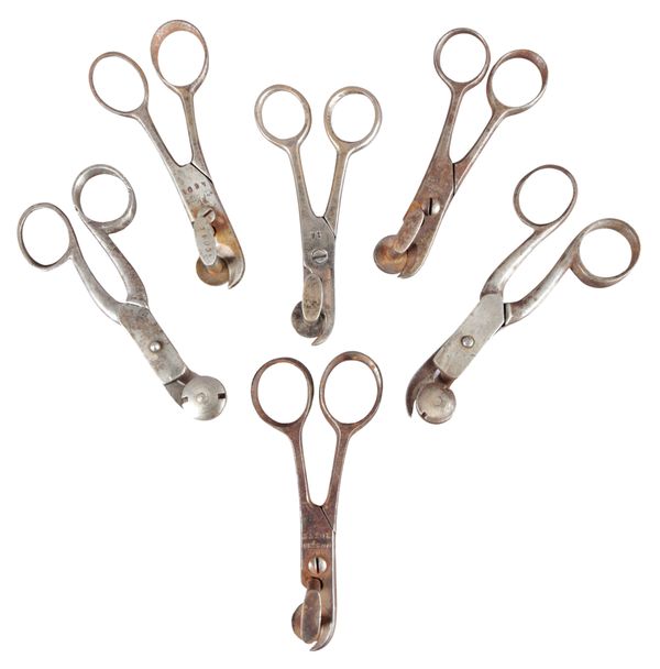 A COLLECTION OF SIX VARIOUS SHOTGUN CARTRIDGE CASE TRIMMING SCISSORS