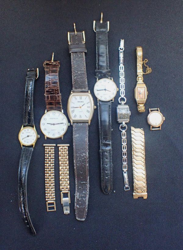 A COLLECTION OF WRISTWATCHES