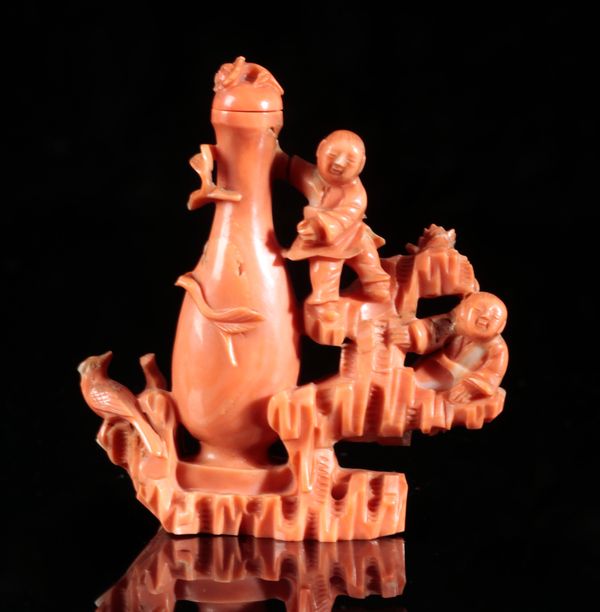 A CHINESE CORAL SNUFF BOTTLE