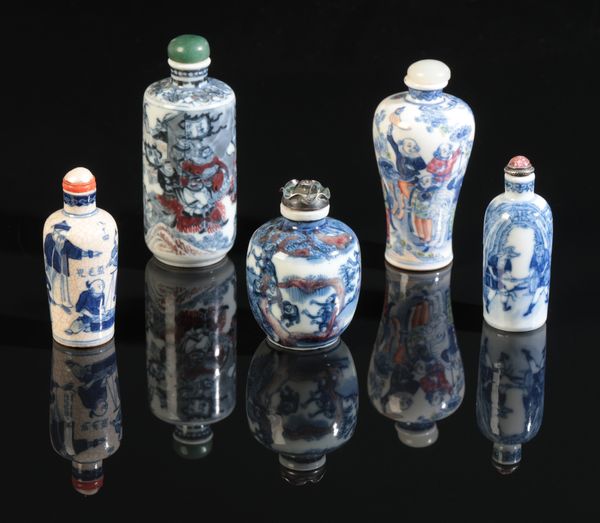 A GROUP OF FIVE CHINESE PORCELAIN SNUFF BOTTLES