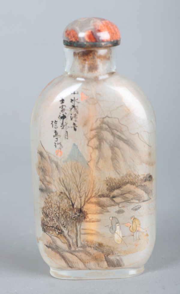 A CHINESE REVERSE PAINTED GLASS SNUFF BOTTLE