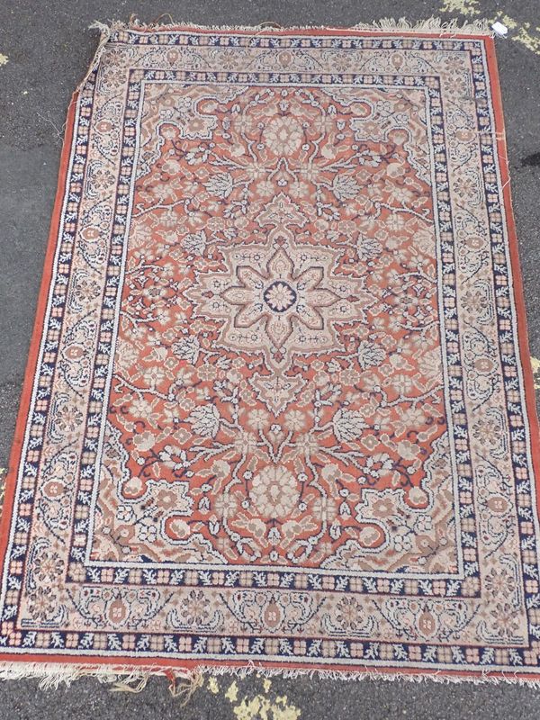 A PERSIAN DESIGN RUG, WITH CENTRAL MEDALLION