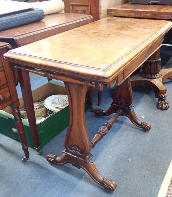 A VICTORIAN FIGURED WALNUT CARD TABLE