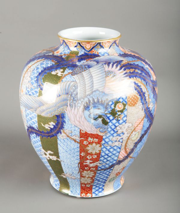 AN IMPRESSIVE JAPANESE PORCELAIN IMARI VASE BY FUKAGAWA