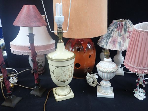 A COLLECTION OF TABLE LAMPS