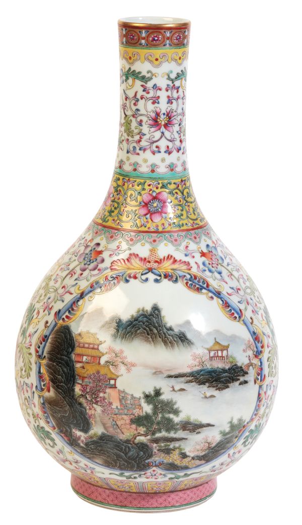 A CHINESE PORCELAIN FAMILLE ROSE BOTTLE VASE