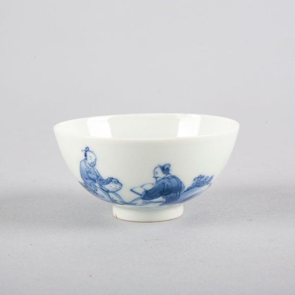 A CHINESE PORCELAIN BLUE AND WHITE TEABOWL
