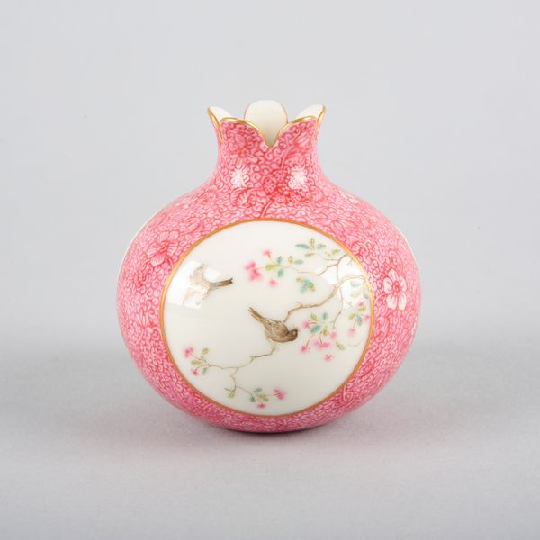 A CHINESE PORCELAIN FAMILLE ROSE 'POMEGRANATE' VASE