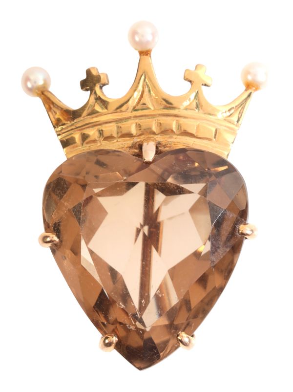 A CITRINE HEART AND CORONET BROOCH