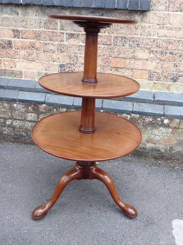 A GEORGE III MAHOGANY THREE-TIER DUMB WAITER