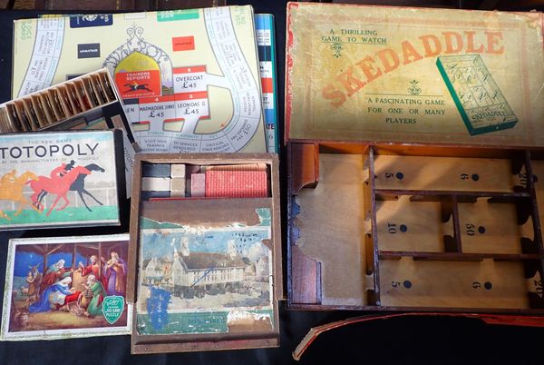 A VINTAGE 'SKEDADDLE' GAME