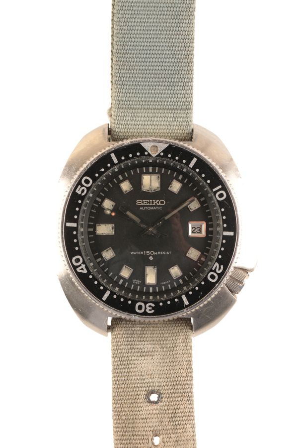 SEIKO: A STAINLESS STEEL DIVER'S WATCH