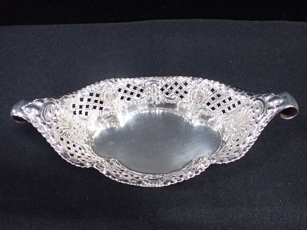 A MAPPIN BROTHERS PIERCED SILVER BASKET