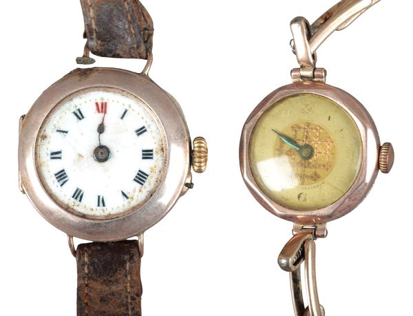 A 9CT GOLD WRISTWATCH