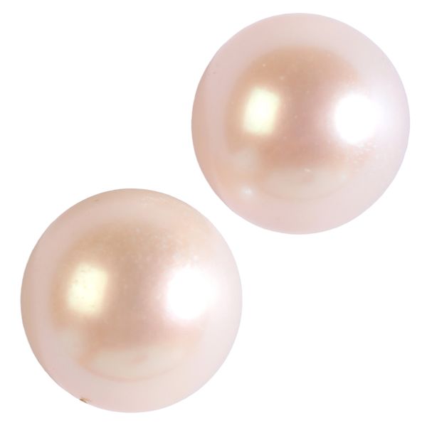 A PAIR OF PEARL STUD EARRINGS