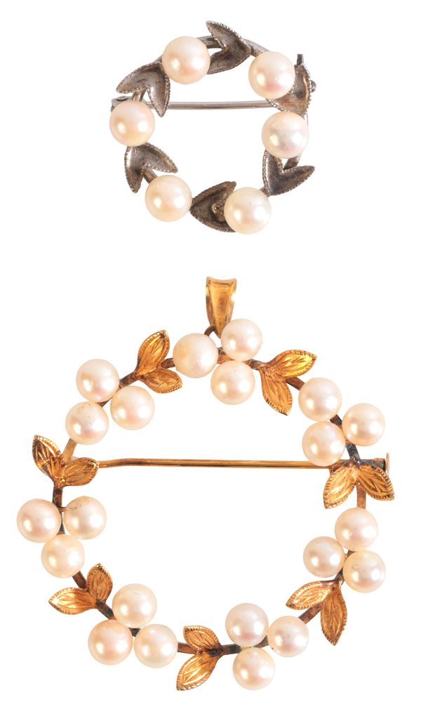 A PEARL WREATH BROOCH / PENDANT