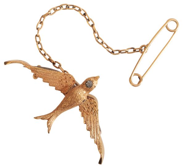 AN ANTIQUE DIAMOND SWALLOW BROOCH