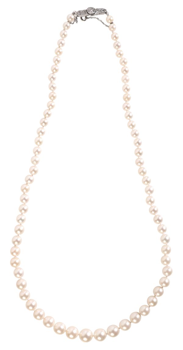 A PEARL AND DIAMOND NECKLACE