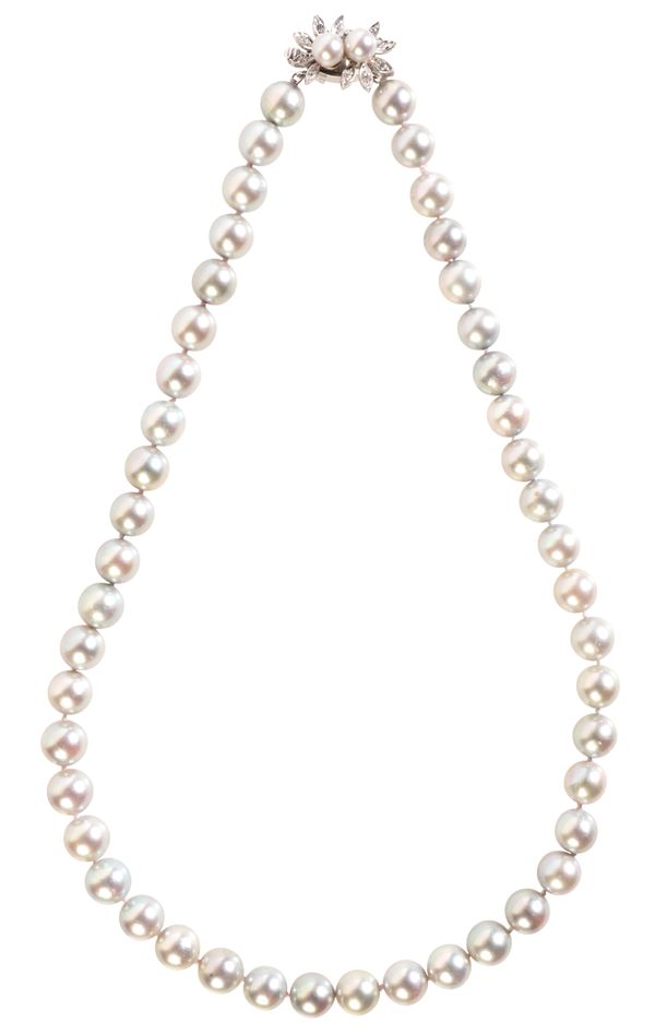 A GREY PEARL AND DIAMOND NECKLACE