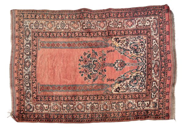 AN ANTIQUE BELUCH PRAYER RUG