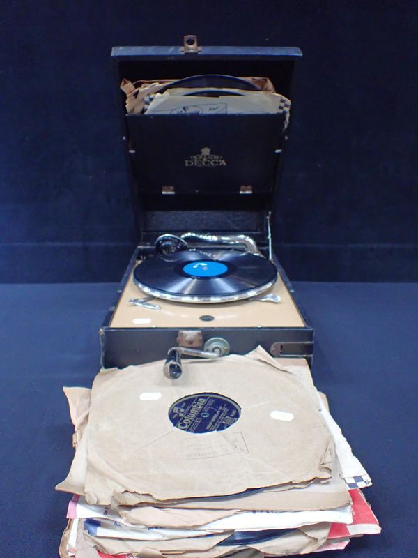 A 1930s DECCA '10' PORTABLE GRAMOPHONE