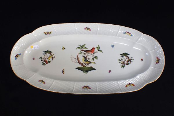 A HEREND ROTHSCHILD PATTERN FISH PLATTER