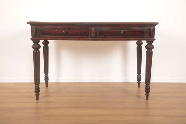 A VICTORIAN MAHOGANY LIBRARY TABLE