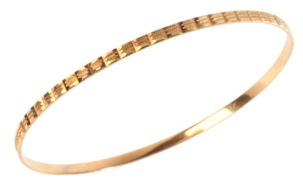 A GOLD BANGLE