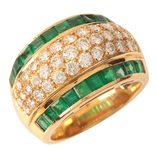 A VINTAGE EMERALD AND DIAMOND BOMBÉ RING