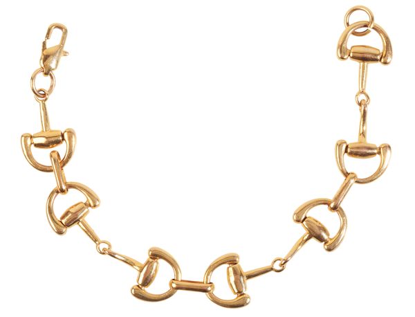 A STIRRUP LINK BRACELET