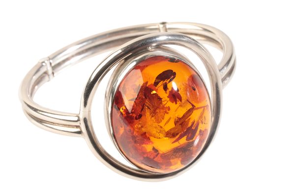 A CONTEMPORARY AMBER BANGLE