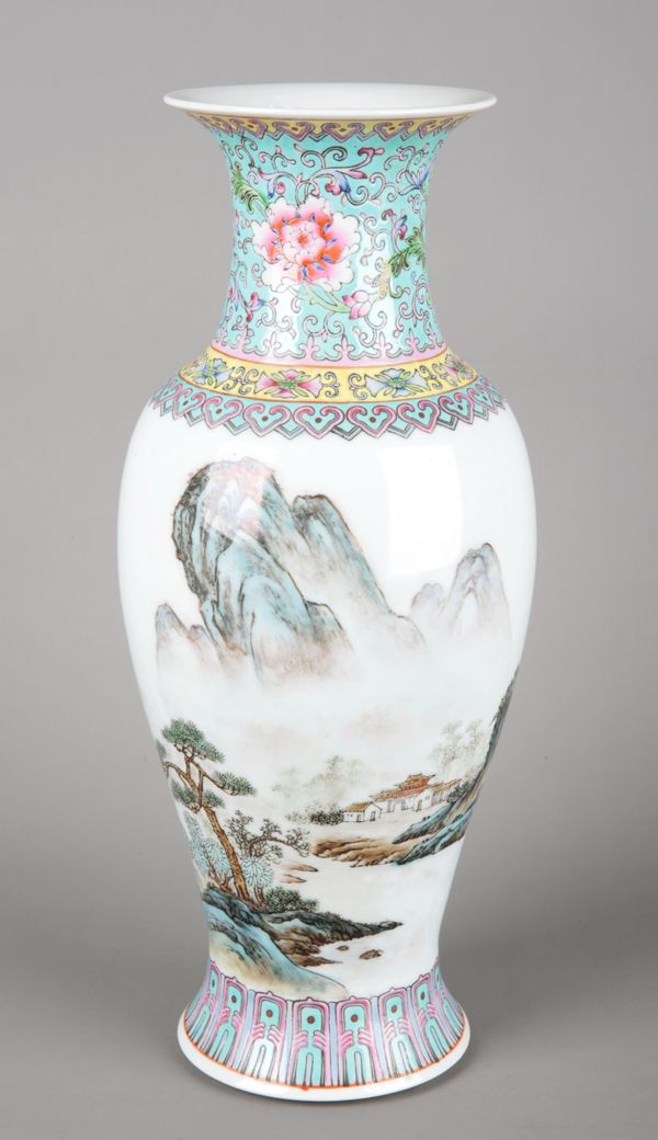 A CHINESE PORCELAIN FAMILLE ROSE BALUSTER VASE