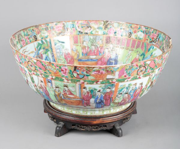 A CHINESE EXPORT PORCELAIN FAMILLE ROSE PUNCH BOWL