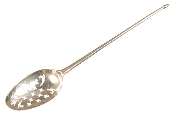 A GEORGE III SILVER MOTE SPOON