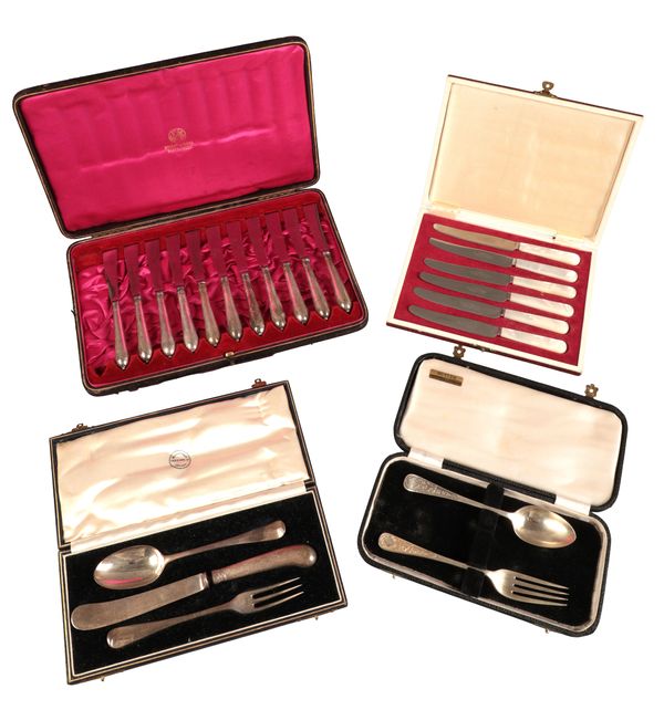 A GEORGE V SILVER CHRISTENING SET