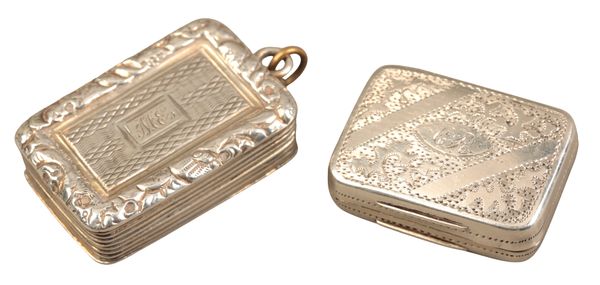 A GEORGE III SILVER VINAIGRETTE