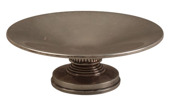 A STERLING SILVER CAKE STAND