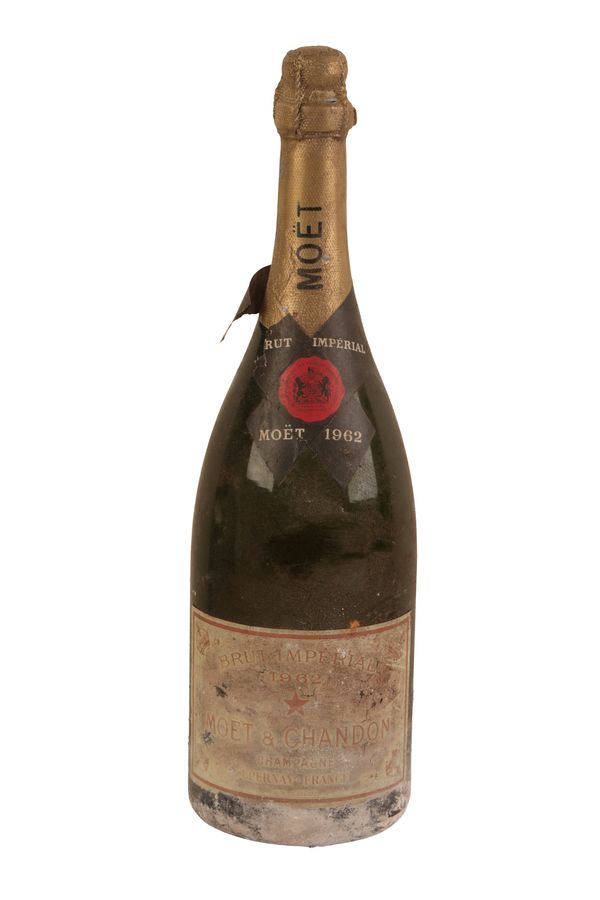 MOET & CHANDON BRUT IMPERIAL CHAMPAGNE 1962