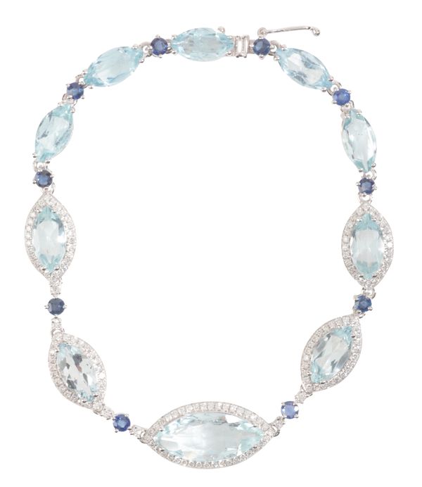 AN AQUAMARINE AND DIAMOND BRACELET
