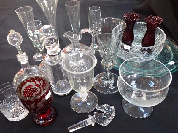 A COLLECTION OF GLASS WARE