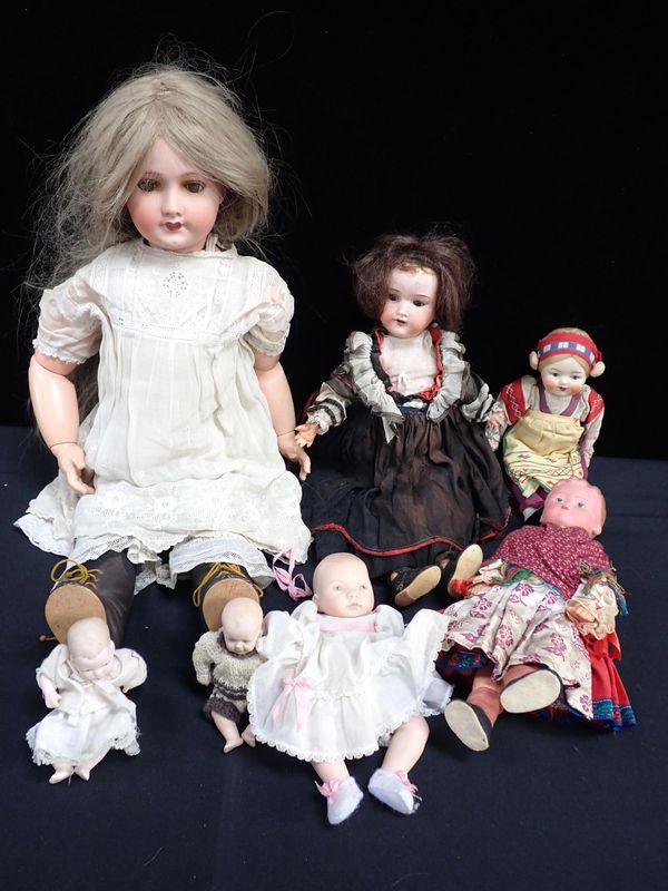 A FRENCH 'UNIS' (SFBJ) 301 BISQUE HEAD DOLL