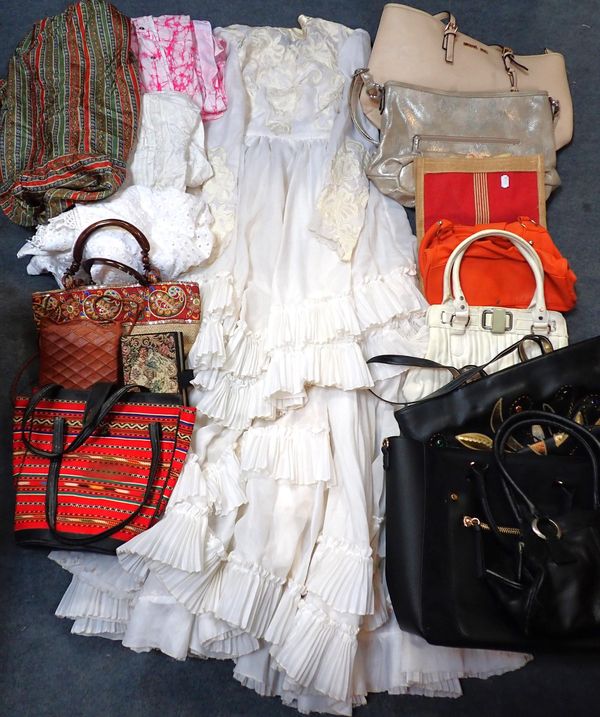 A QUANTITY OF VINTAGE CLOTHING AND BAGS