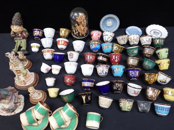 A COLLECTION OF CHINESE/JAPANESE CUPS