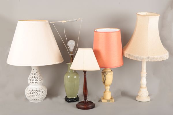 TWO CERAMIC CHINESE STYLE TABLE LAMPS