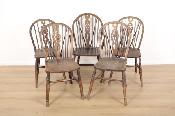 FIVE MATCHED BEECH AND ELM WINDSOR WHEELBACK CHAIRS