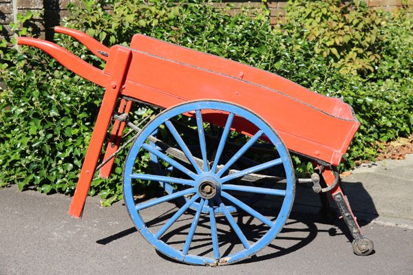 AN OAK CART OR MARKET BARROW