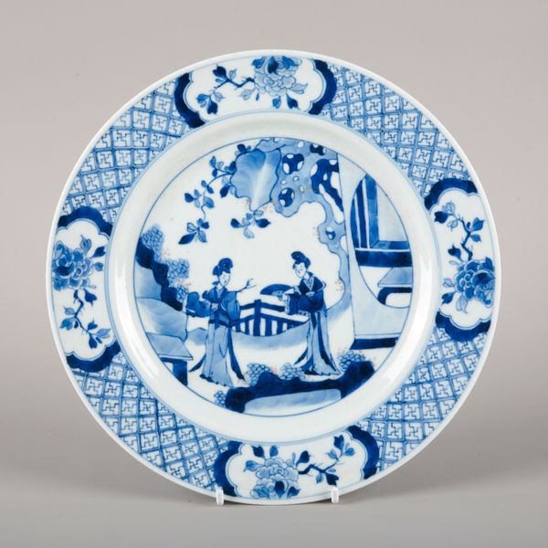 A CHINESE PORCELAIN BLUE AND WHITE PLATE