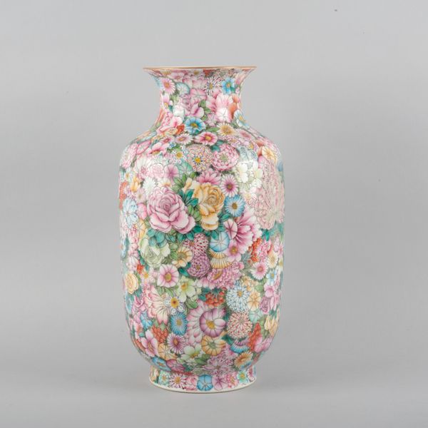 A LARGE CHINESE PORCELAIN MILLEFLEUR VASE