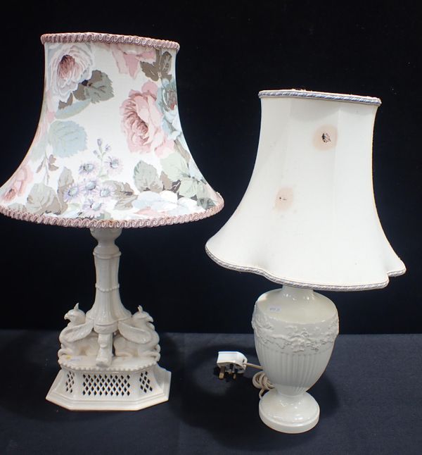 A 'CLASSICAL CREAMWARE' GRFFIN TABLE LAMP